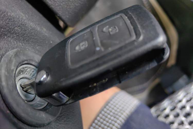 Used Karry Jiangtun 2023 Wide-body Edition AVIC Lithium Battery 38.64 kWh Vehicle Key