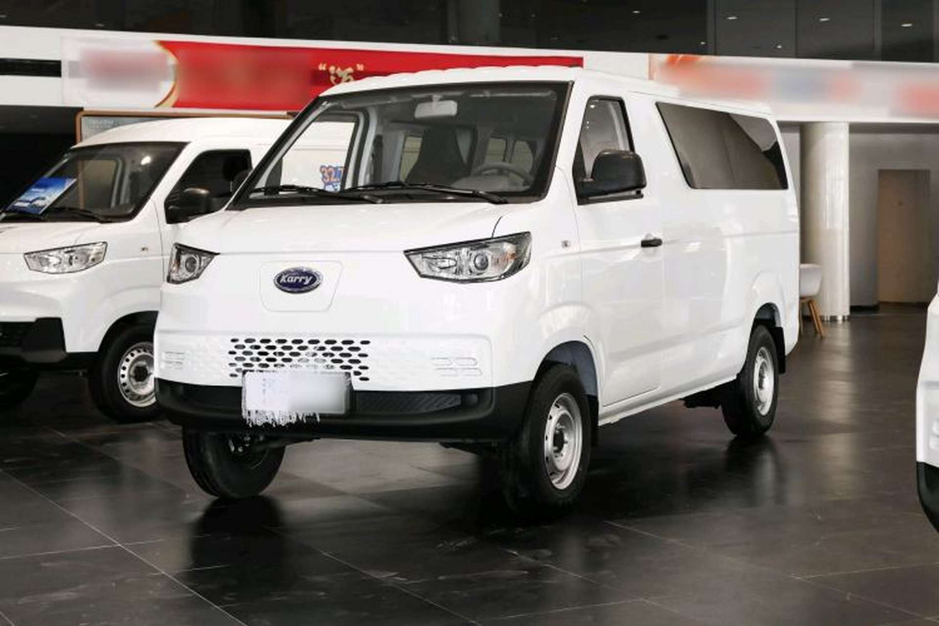 Used Karry Jiangtun E5 2024 268 km Range Open-Window 6-Seater Version Front Left 45 Deg