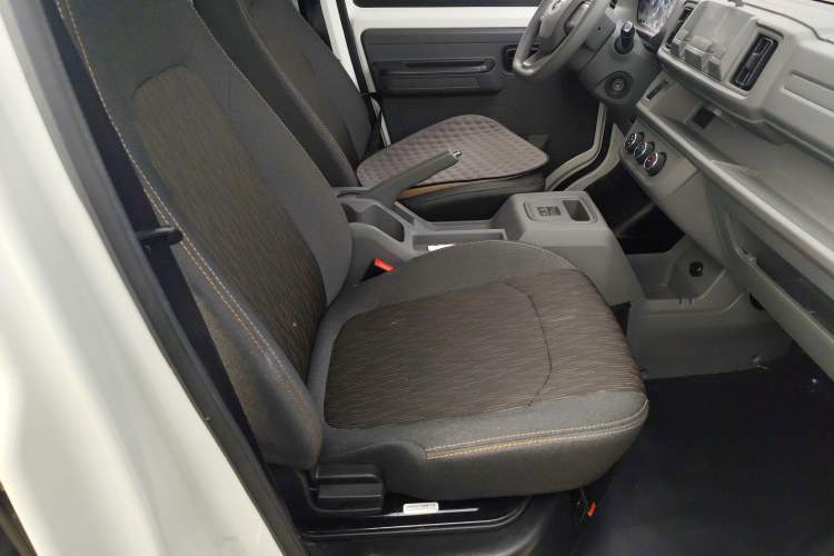 Used Karry Jiangtun E5 2024 268 km Range Open-Window 6-Seater Version Right Front Seat