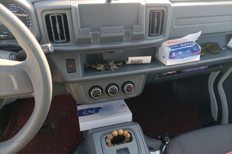 Used Karry Jiangtun E5 2024 230 km Standard Version Audio And AC Panel