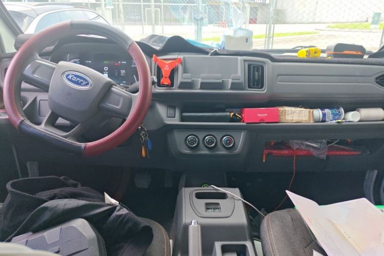 Used Karry Jiangtun E5 2024 268 km Range Open-Window 6-Seater Version Center Console