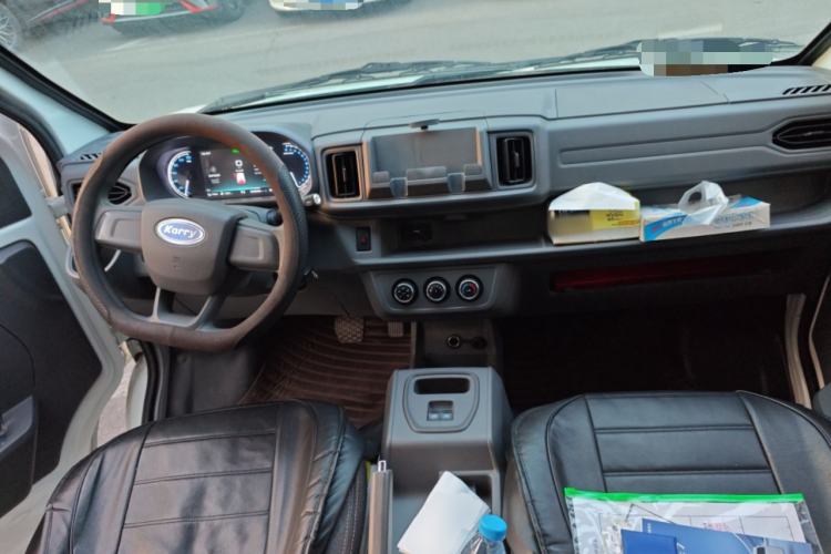Used Karry Jiangtun E5 2024 268 km Range Open-Window 6-Seater Version Center Console