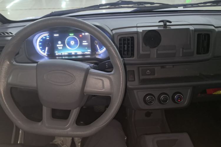 Used Karry Jiangtun E5 2024 230 km Standard Version Center Console