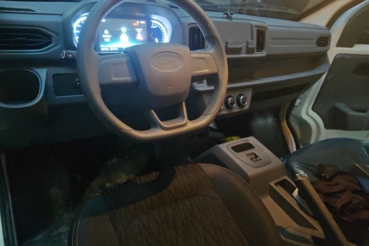 Used Karry Jiangtun E5 2024 230 km Standard Version Center Console