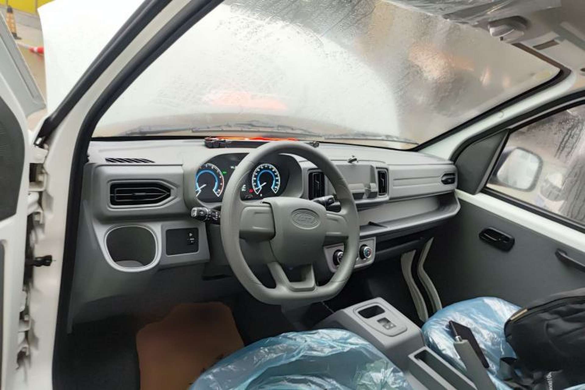 Used Karry Jiangtun E5 2024 230 km Standard Version Center Console