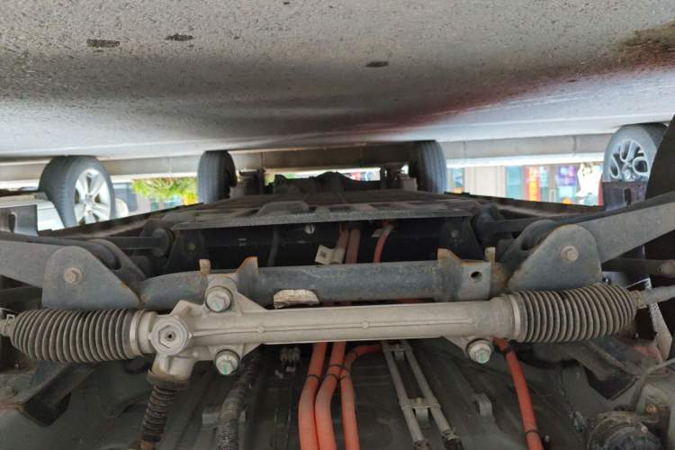 Used Karry Jiangtun E5 2024 268 km Range Open-Window 6-Seater Version Chassis Front