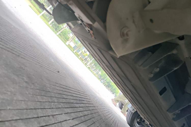 Used Karry Jiangtun E5 2024 268 km Range Open-Window 6-Seater Version Chassis Rear Right