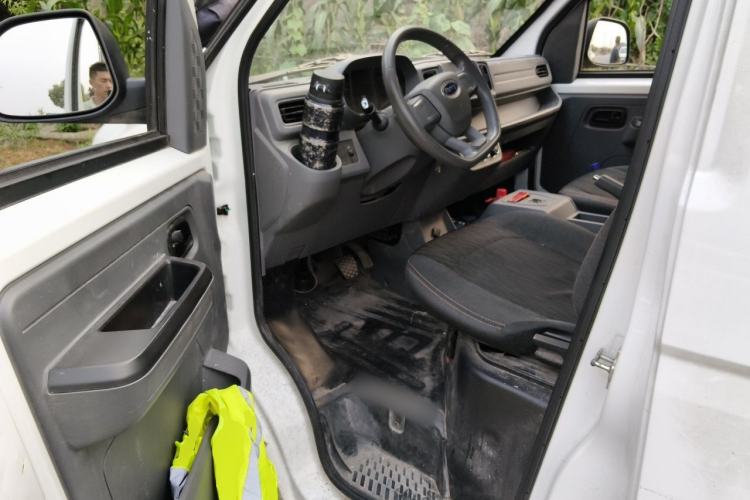 Used Karry Jiangtun E5 2024 268 km Range Open-Window 6-Seater Version Driver Seat