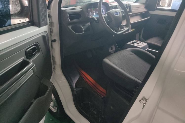 Used Karry Jiangtun E5 2024 268 km Range Open-Window 6-Seater Version Driver Seat
