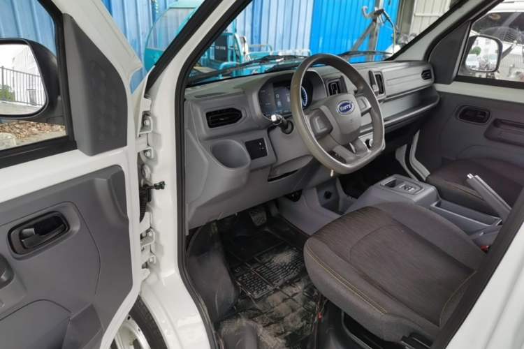Used Karry Jiangtun E5 2024 268 km Range Open-Window 6-Seater Version Driver Seat