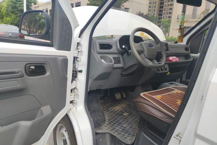 Used Karry Jiangtun E5 2024 268 km Range Open-Window 6-Seater Version Driver Seat