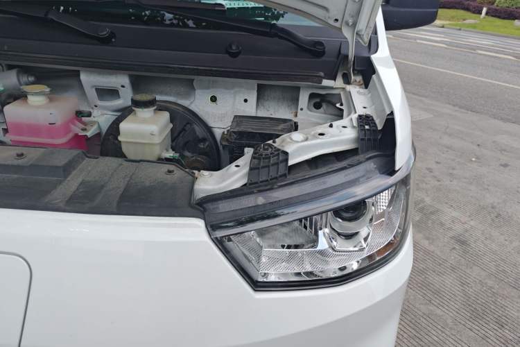 Used Karry Jiangtun E5 2024 268 km Range Open-Window 6-Seater Version Engine Bay Left