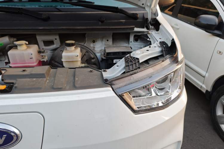 Used Karry Jiangtun E5 2024 268 km Range Open-Window 6-Seater Version Engine Bay Left