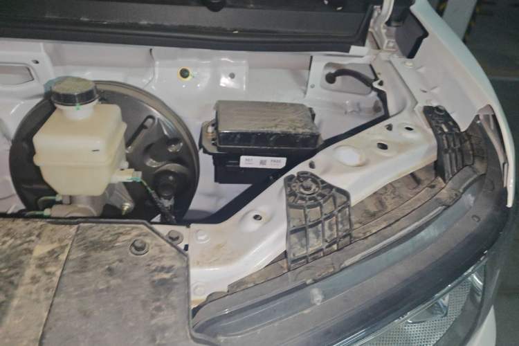 Used Karry Jiangtun E5 2024 230 km Standard Version Engine Bay Left