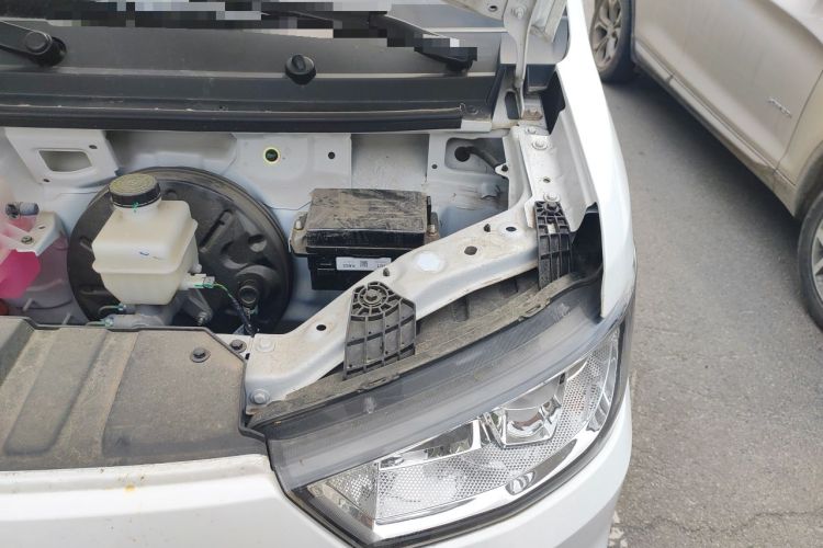Used Karry Jiangtun E5 2024 268 km Range Open-Window 6-Seater Version Engine Bay Left