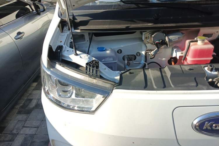 Used Karry Jiangtun E5 2024 268 km Range Open-Window 6-Seater Version Engine Bay Right
