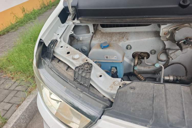 Used Karry Jiangtun E5 2024 268 km Range Open-Window 6-Seater Version Engine Bay Right