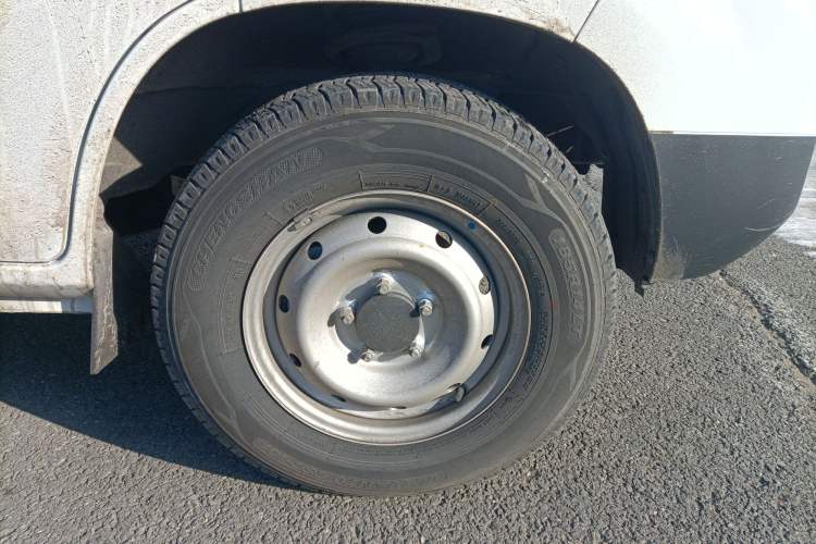 Used Karry Jiangtun E5 2024 230 km Standard Version Exterior 1