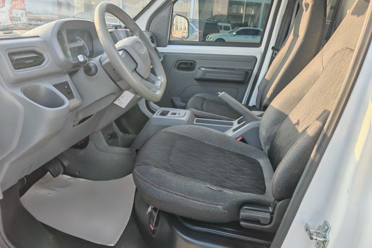 Used Karry Jiangtun E5 2024 230 km Standard Version Exterior 1