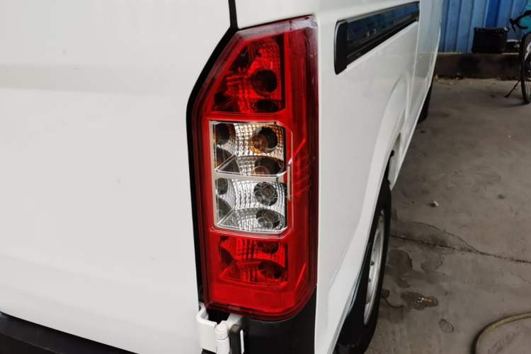 Used Karry Jiangtun E5 2024 268 km Range Open-Window 6-Seater Version Exterior 3