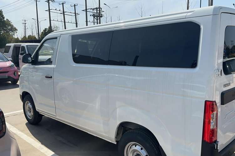 Used Karry Jiangtun E5 2024 268 km Range Open-Window 6-Seater Version Exterior 5