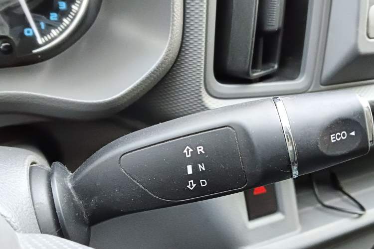 Used Karry Jiangtun E5 2024 268 km Range Open-Window 6-Seater Version Gear Lever
