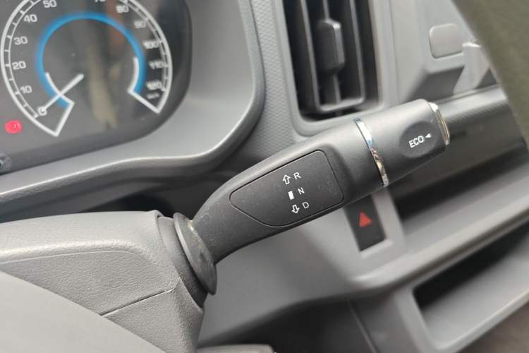 Used Karry Jiangtun E5 2024 230 km Economy Version Gear Lever