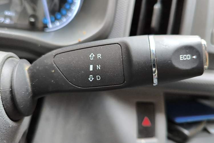 Used Karry Jiangtun E5 2024 268 km Range Open-Window 6-Seater Version Gear Lever
