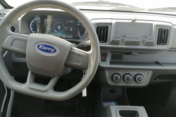 Used Karry Jiangtun E5 2024 268 km Range Open-Window 6-Seater Version Gear Lever