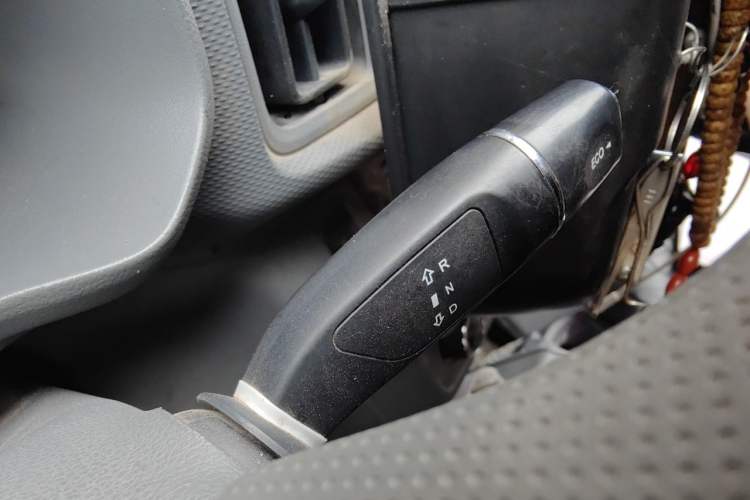 Used Karry Jiangtun E5 2024 268 km Range Open-Window 6-Seater Version Gear Lever