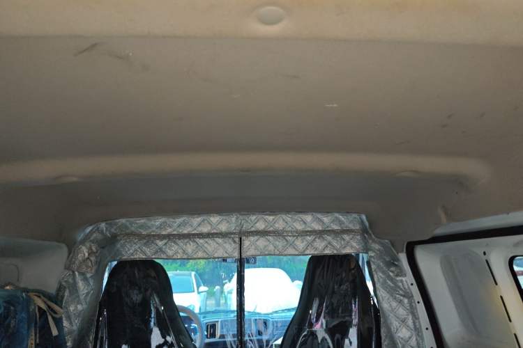 Used Karry Jiangtun E5 2024 268 km Range Open-Window 6-Seater Version Headliner