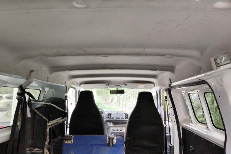 Used Karry Jiangtun E5 2024 268 km Range Open-Window 6-Seater Version Headliner