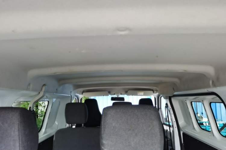 Used Karry Jiangtun E5 2024 268 km Range Open-Window 6-Seater Version Headliner