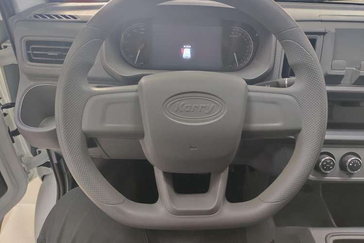 Used Karry Jiangtun E5 2024 230 km Standard Version Interior 1