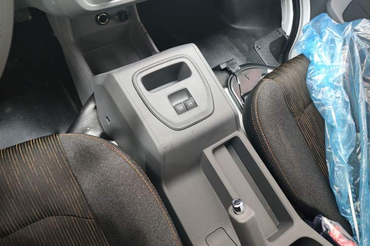 Used Karry Jiangtun E5 2024 230 km Standard Version Interior 2