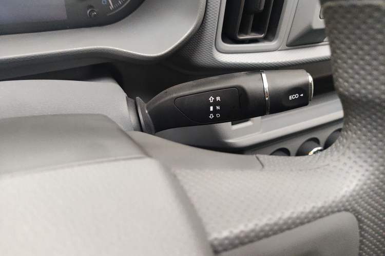 Used Karry Jiangtun E5 2024 230 km Standard Version Interior 3