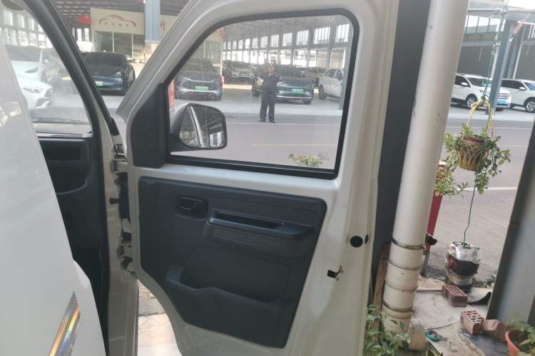 Used Karry Jiangtun E5 2024 230 km Standard Version Interior 5