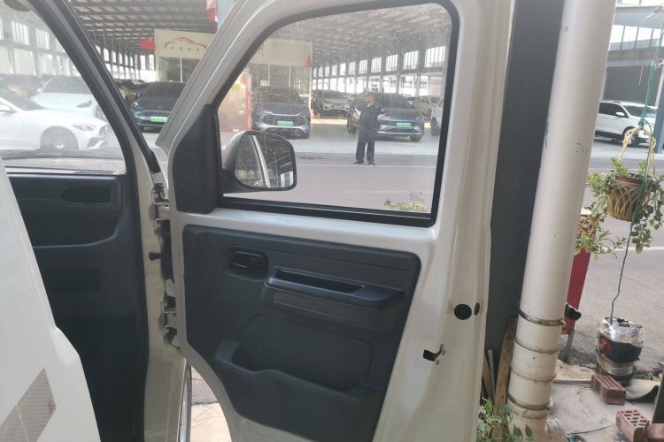 Used Karry Jiangtun E5 2024 230 km Standard Version Interior 6