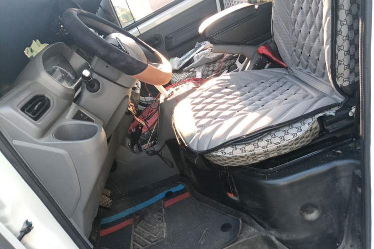 Used Karry Jiangtun E5 2024 268 km Range Open-Window 6-Seater Version Left Front Seat