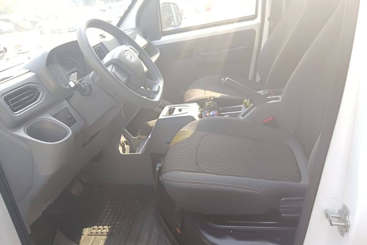 Used Karry Jiangtun E5 2024 268 km Range Open-Window 6-Seater Version Left Front Seat
