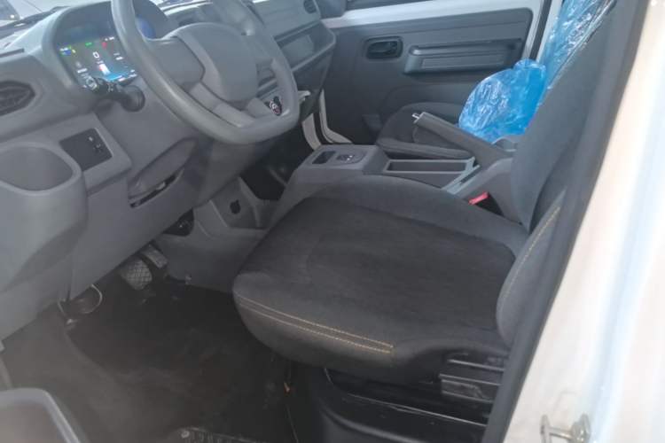 Used Karry Jiangtun E5 2024 230 km Standard Version Left Front Seat