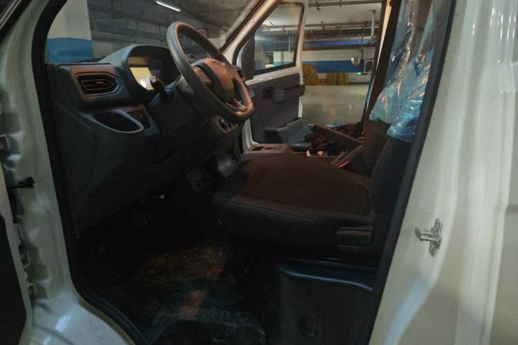 Used Karry Jiangtun E5 2024 230 km Standard Version Left Front Seat