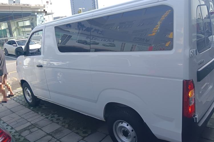 Used Karry Jiangtun E5 2024 268 km Range Open-Window 6-Seater Version Left Side
