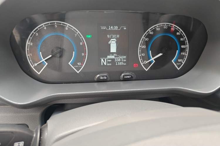 Used Karry Jiangtun E5 2024 230 km Economy Version Odometer Close Up