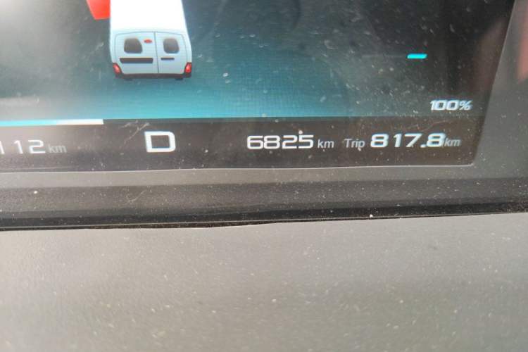 Used Karry Jiangtun E5 2024 268 km Range Open-Window 6-Seater Version Odometer Close Up