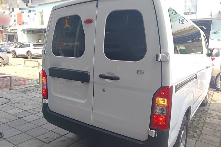 Used Karry Jiangtun E5 2024 268 km Range Open-Window 6-Seater Version Rear