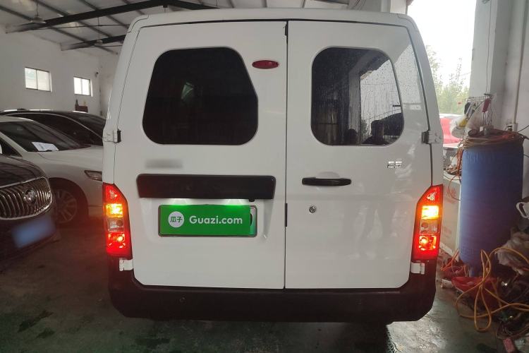 Used Karry Jiangtun E5 2024 268 km Range Open-Window 6-Seater Version Rear