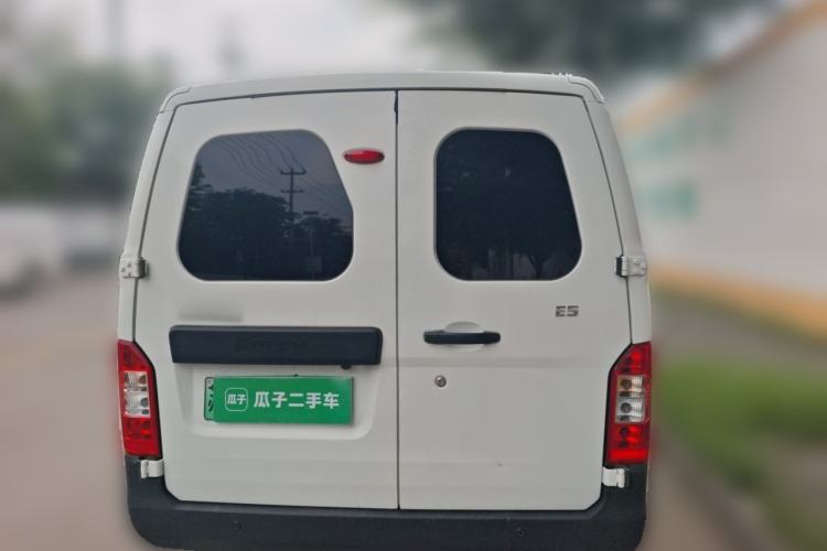 Used Karry Jiangtun E5 2024 268 km Range Open-Window 6-Seater Version Rear