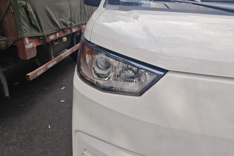 Used Karry Jiangtun E5 2024 230 km Economy Version Right Front Headlight
