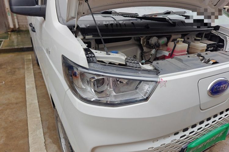 Used Karry Jiangtun E5 2024 268 km Range Open-Window 6-Seater Version Right Front Headlight